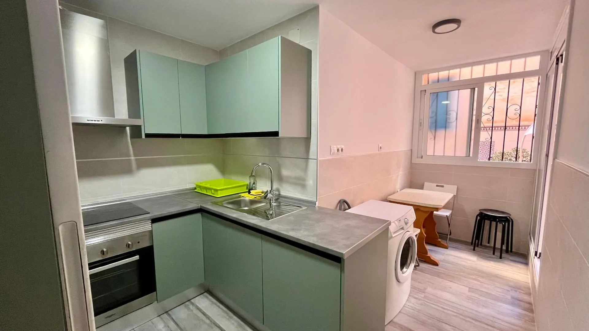 Apartamento Con Gran Terraza - Malaga Apartment